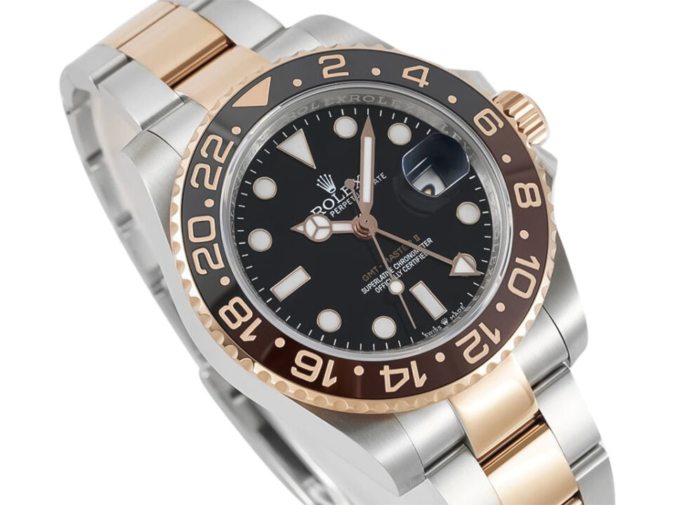 GMT-Master II Two Tone Rose Gold and Stainless Steel 'Root Beer' (40mm) with black dial and bidirectional brown bezel.
