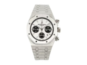 Royal Oak Chronograph Stainless Steel watch with a 41mm case, silver dial, black subdials on a stainless steel bracelet.