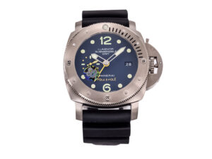 Luminor Submersible 1950 3 Days GMT Automatic Titanio 'Pole 2 Pole' watch with titanium case and black rubber strap.