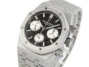 Royal Oak Chronograph 41mm in stainless steel featuring a black dial with silver subdials and a signature bracelet design.