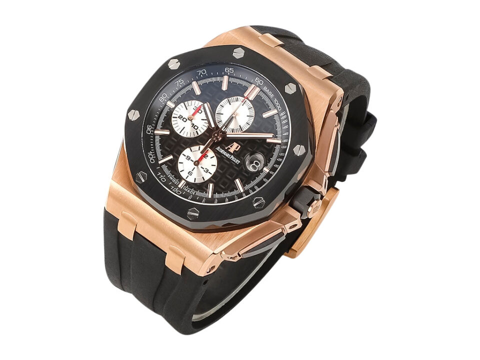 Royal Oak ‘Offshore Chronograph’ in pink gold, black dial with white subdials, 44mm case, and black rubber strap.