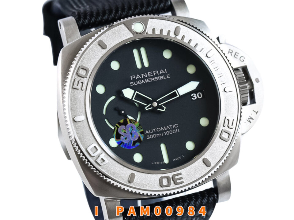 Luminor Submersible 47 ‘Mike Horn Edition’ watch with titanium case, gradated titanium bezel, and black dial.