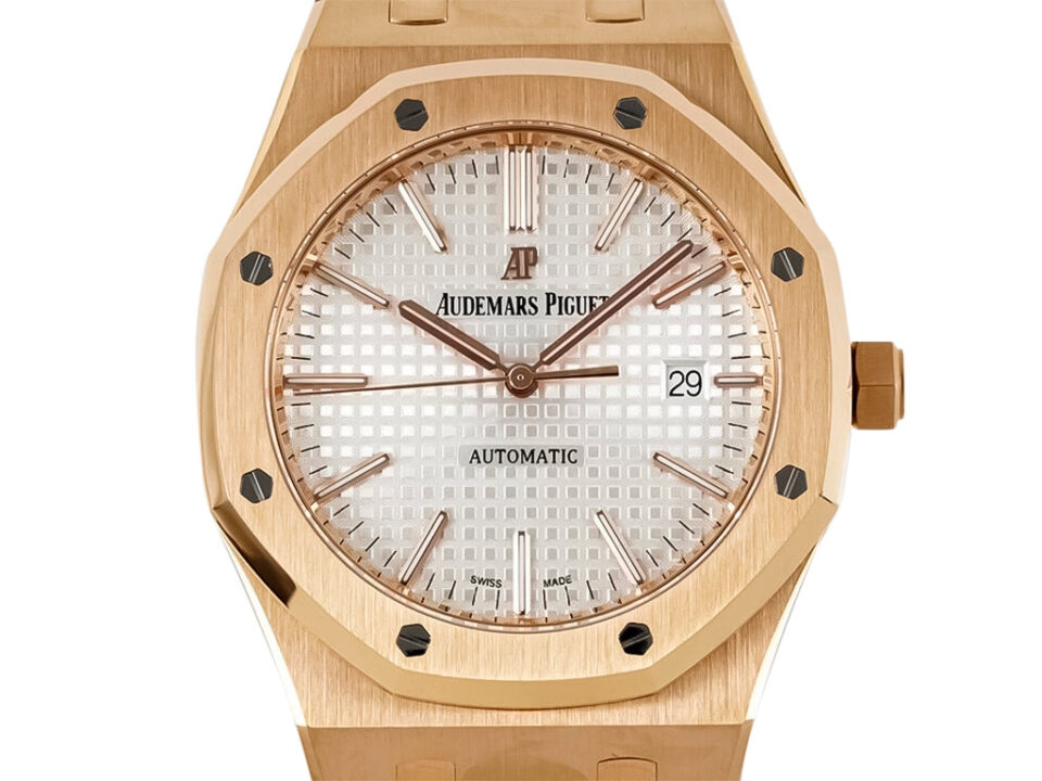 Royal Oak Pink Gold with Silver Dial (41mm)–15400, featuring an octagonal bezel and classic “Grande Tapisserie” pattern.
