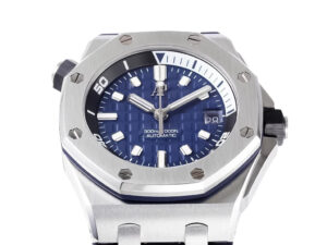 Royal Oak Offshore Diver watch in stainless steel, 42mm case, blue dial with white markers and date display window.