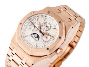 Royal Oak ‘Perpetual Calendar’ in pink gold with silver dial, 41mm, showcasing moon phase and calendar functions.