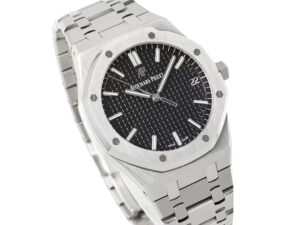 Royal Oak Stainless Steel with Black Dial (41mm) – Model 15500, featuring a textured black dial and integrated bracelet.