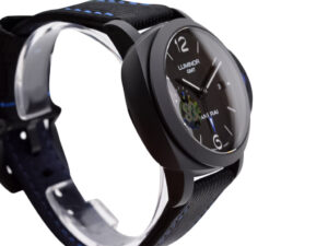 Luminor 1950 44 GMT Automatic ‘Bucherer Blue Label Edition’ with DLC-coated ceramic case and black strap, side view.