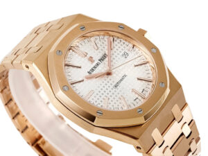 Royal Oak Pink Gold with Silver Dial (41mm) – 15400, a luxurious pink gold case and bracelet with textured silver dial.