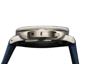 Side view of the Luminor Submersible 47 ‘Mike Horn Edition’ watch featuring a titanium case and bezel with a blue strap.