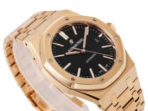 Royal Oak 15400 in pink gold with black dial, 41mm case, featuring a signature bracelet and bold hour markers.