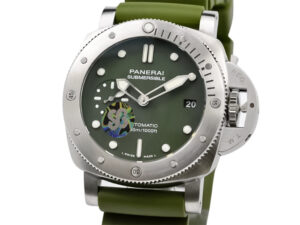Luminor Submersible 42 3 Days Automatic 'Verde Militare' watch with brushed stainless steel case and olive-green dial.