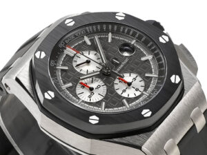 Royal Oak ‘Offshore Chronograph’ Stainless Steel watch with a grey patterned dial, black bezel, and silver strap (44mm).