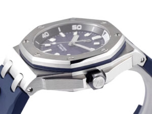 Royal Oak ‘Offshore Diver’ 42mm watch in stainless steel with blue dial, octagonal bezel, and matching blue rubber strap.