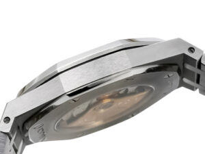 Side view of the Royal Oak Stainless Steel watch with a focus on its 41mm case and transparent case back.