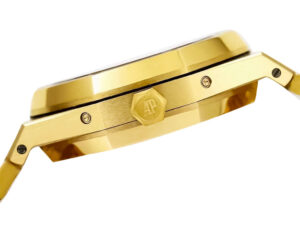 Side view of the Royal Oak ‘Perpetual Calendar’ Yellow Gold watch case (41mm) showcasing its polished gold crown and design.