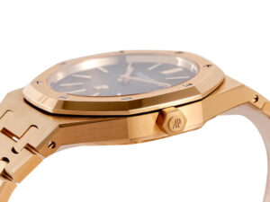 Side view of the Royal Oak ‘Jumbo Extra-Thin’ Pink Gold '50th Anniversary' watch with a grey dial, showcasing sleek design.