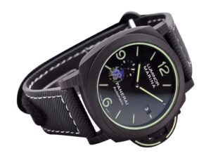 Luminor 1950 44 3 Days Automatic ‘Carbotech’ watch with forged carbon case, black sunburst dial, and luminous markers.