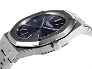 Royal Oak 'Jumbo Extra-Thin' Stainless Steel watch with a 39mm blue dial, octagonal bezel, and sleek slim profile.