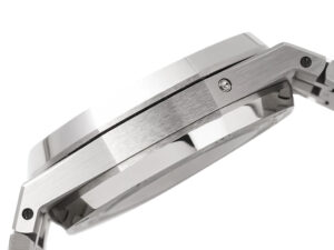 Side view of the Royal Oak ‘Perpetual Calendar’ Stainless Steel UAE watch, showcasing its brushed and polished 41mm case.