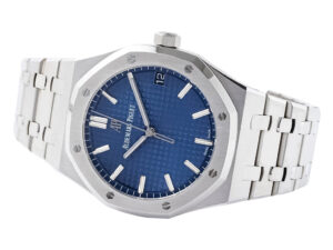 Royal Oak Stainless Steel Watch with blue dial, 41mm case size, and date display on a stainless steel bracelet.