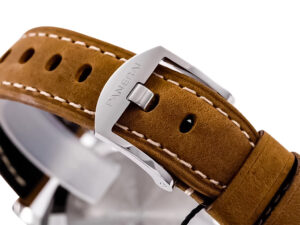 Close-up of the brown leather strap with white stitching and stainless steel buckle on the Luminor Due 42 3 Days watch.