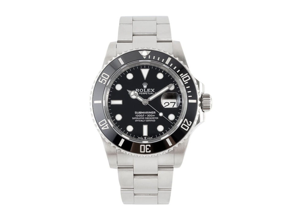 Submariner Date Stainless Steel with Black Dial (41mm) featuring a unidirectional bezel and date display at 3 o’clock.