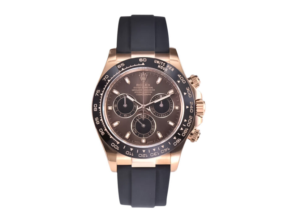 Cosmograph Daytona Rose Gold Oysterflex with Chocolate Dial, featuring a black rubber strap and chronograph sub-dials.