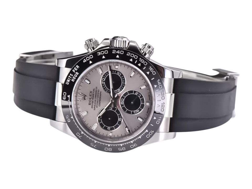Cosmograph Daytona Stainless Steel Oysterflex with Grey Sunburst Dial, featuring black sub-dials and a sporty rubber strap.