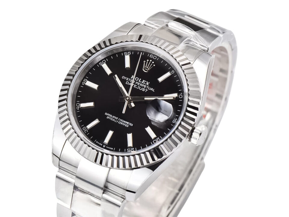 Datejust 41 Stainless Steel on Oyster with Black Dial and Fluted Bezel, featuring a polished bracelet and cyclops lens.