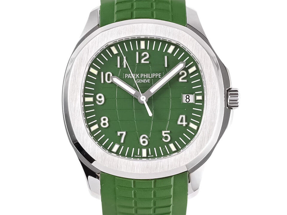 Aquanaut Stainless Steel 'Jumbo' watch with a green dial and 42mm case, featuring a matching textured green strap.