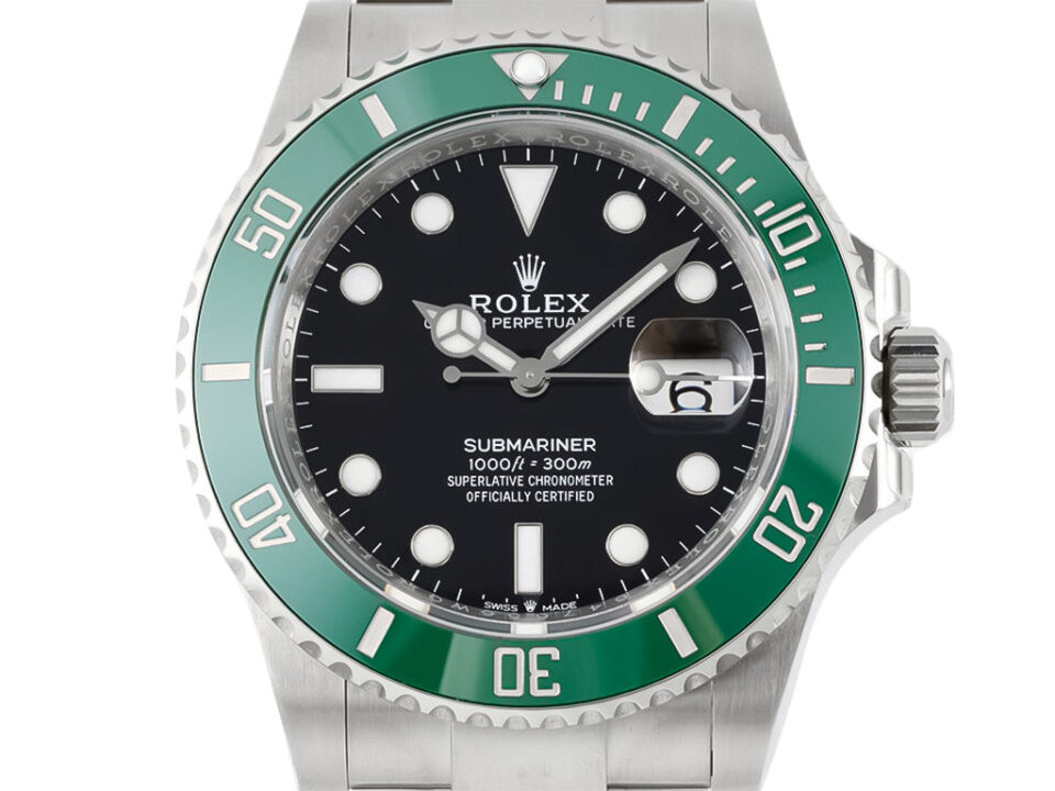 Submariner Date Stainless Steel ‘Starbucks’ (41mm) watch with black dial, green bezel, and stainless steel bracelet.