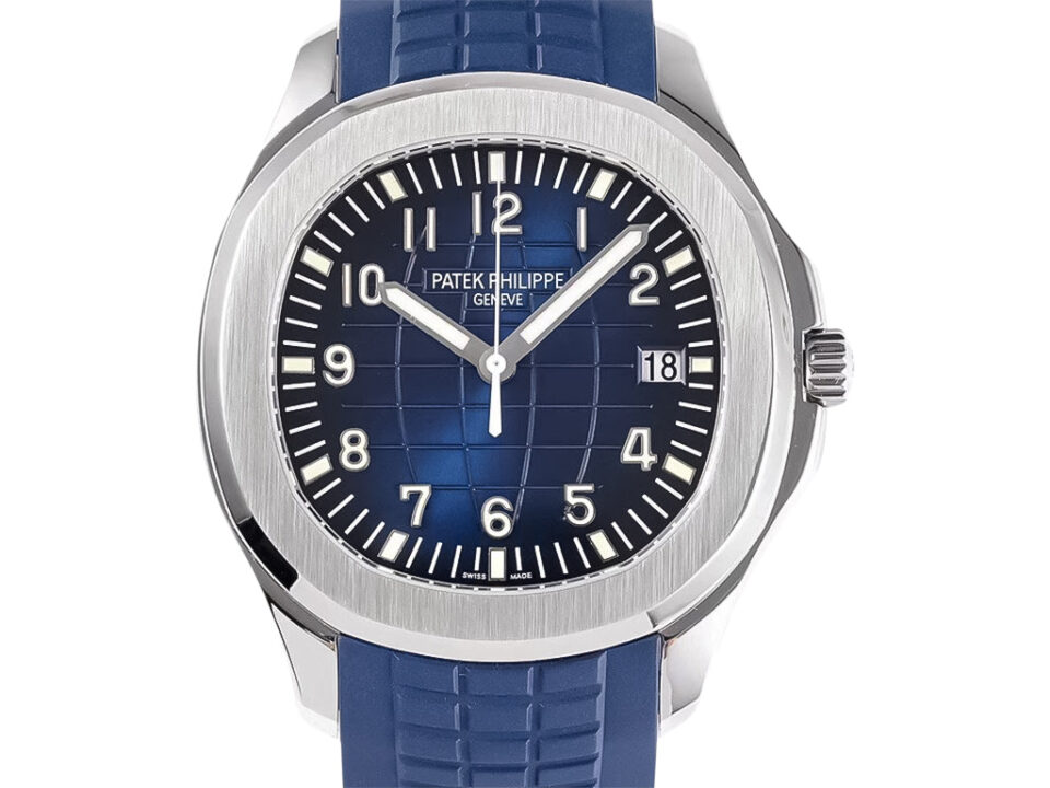 Aquanaut Stainless Steel ‘Jumbo’ watch with blue textured dial, white hour markers, and matching blue strap (42mm).