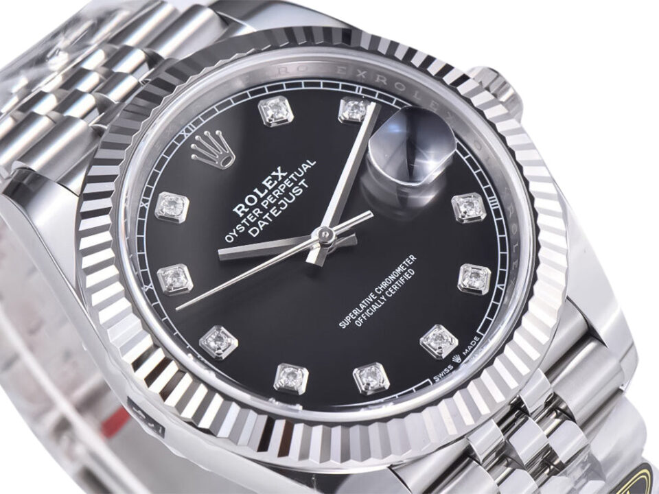 Datejust 41 Stainless Steel on Jubilee bracelet with Diamond Black Dial and Fluted Bezel, featuring cyclops lens over date.
