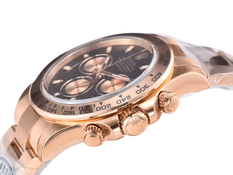 Cosmograph Daytona Rose Gold with Black Dial, featuring sleek subdials and a polished rose gold case and crown detailing.