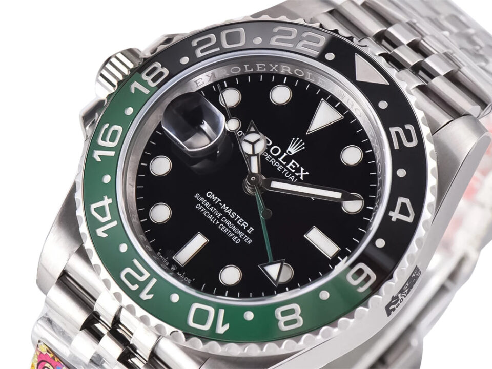 GMT-Master II Stainless Steel ‘Sprite’ on Jubilee (40mm) with black and green bezel, black dial, and date magnifier.