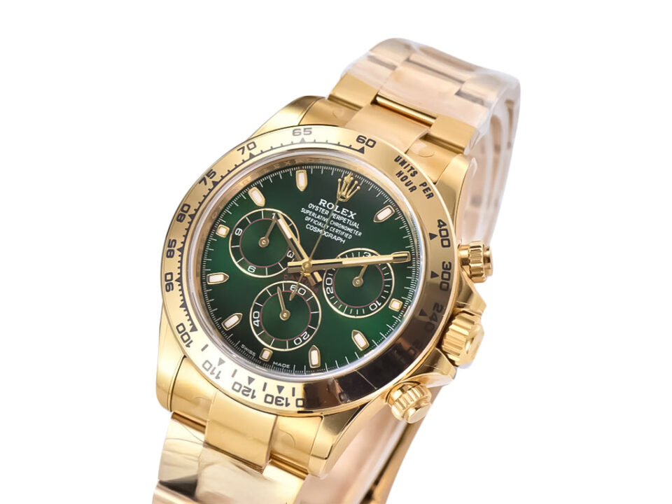 Yellow gold Cosmograph Daytona watch with a green dial, featuring three sub-dials and an elegant oyster bracelet.