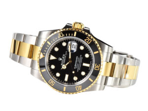 Submariner Date 'Two Tone' watch yellow gold and stainless steel, featuring a black dial with luminous markers date display.