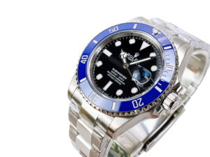 Submariner Date Stainless Steel 'Cookie Monster' (41mm) watch with a blue bezel, black dial, and cyclops date magnifier.