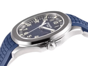 Aquanaut Stainless Steel 'Jumbo' watch with blue dial (42mm) featuring a sleek design and textured blue strap.
