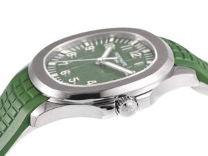 Aquanaut Stainless Steel ‘Jumbo’ with Green Dial (42mm) featuring a silver case, green strap, and sleek modern design.