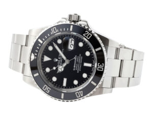 Submariner Date Stainless Steel watch with black dial (41mm), featuring a unidirectional bezel and luminous hour markers.