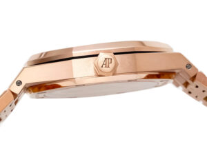 Side view of the Royal Oak Pink Gold '50th Anniversary' watch 41mm case, showcasing its intricate rose gold craftsmanship.