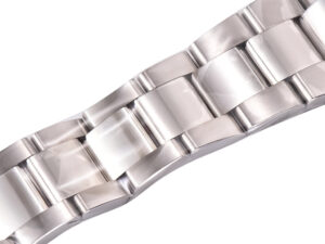 Close-up view of the stainless steel Oyster bracelet for the Datejust 41, showcasing its polished and brushed finishing.
