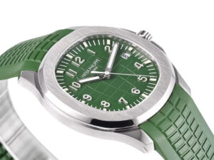 Aquanaut Stainless Steel 'Jumbo' with Green Dial (42mm), featuring a textured green strap and sleek brushed steel finish.