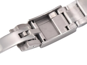 Close-up view of the clasp mechanism on the GMT-Master II Stainless Steel 'Sprite' Oyster bracelet (40mm).