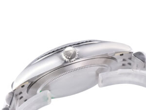 Side view of Datejust 41 in stainless steel, showcasing the fluted bezel, Jubilee bracelet, and crowned winding crown.