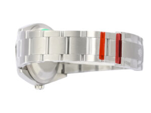 Close-up of the stainless steel bracelet clasp on the Oyster Perpetual 36, showcasing a polished and brushed finish.