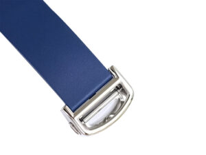 Close-up of the blue rubber strap and stainless steel buckle of the Santos Large Stainless Steel watch (40mm).