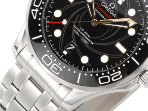 Seamaster Diver 300 Stainless Steel 'James Bond' (42mm) watch featuring a black dial, sleek bezel, stainless steel bracelet.
