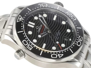 Seamaster Diver 300 Stainless Steel watch with a 42mm case, black wave-patterned dial, and unidirectional rotating bezel.
